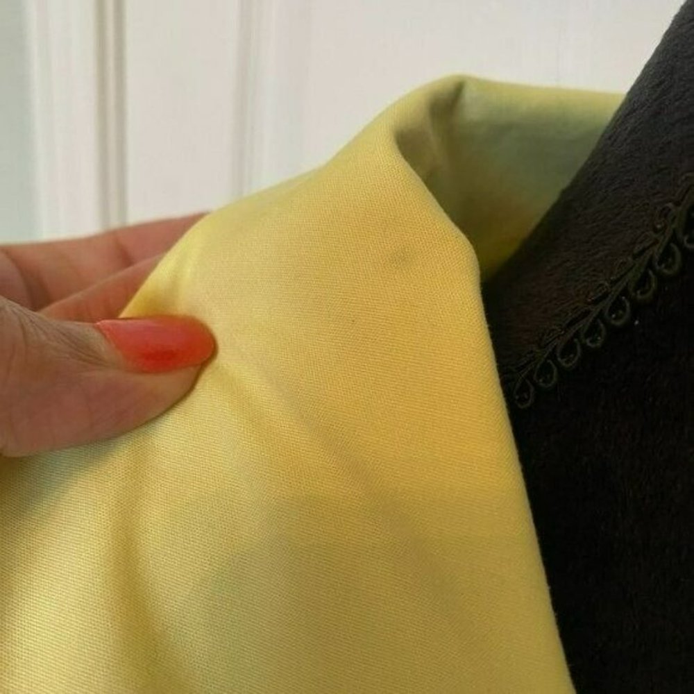 Chicos Womens Yellow No-Iron Long-Sleeve Button-Up Shirt Size S Professional - Picture 4 of 11